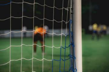 温契奇主哨决赛，FIFA向欧足联投降（配图示意）